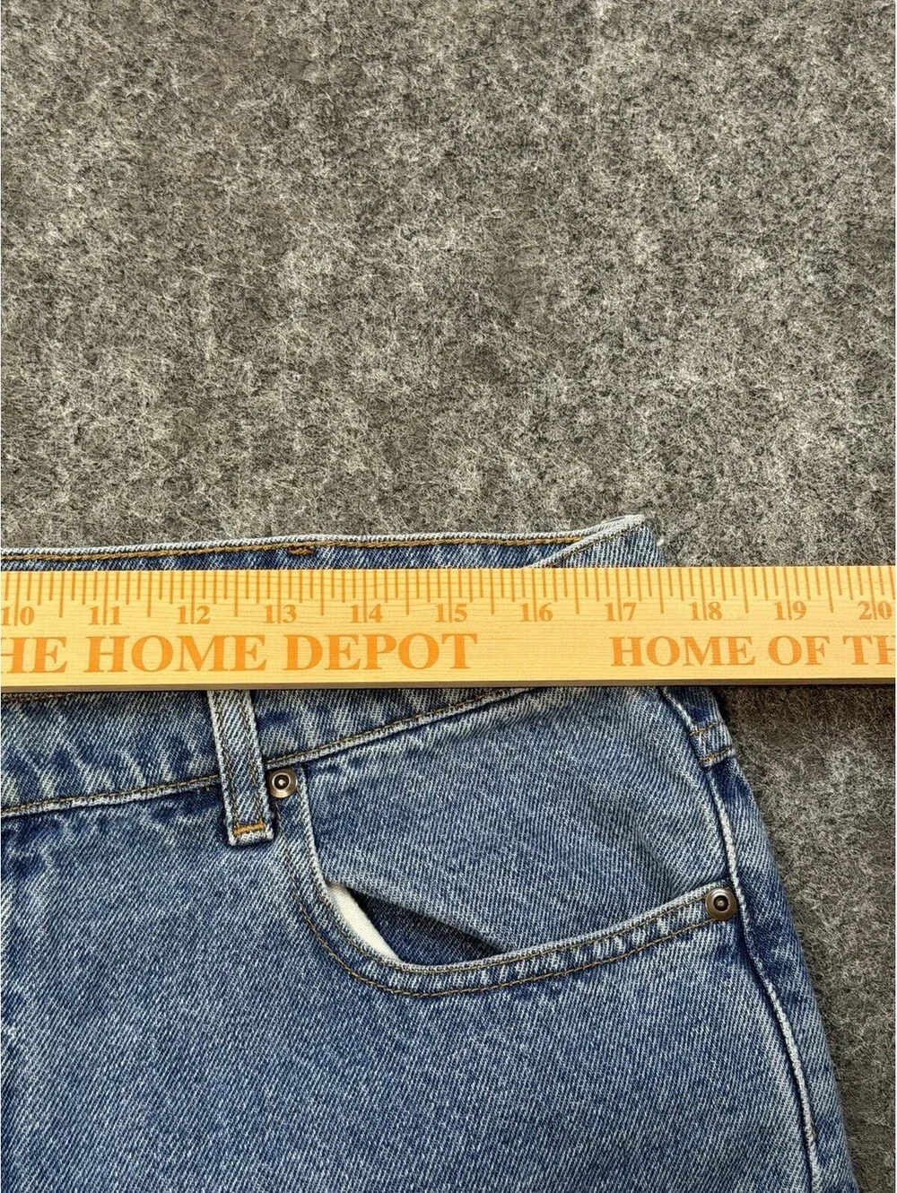 L.L.Bean Standard Fit Jeans Men’s 36x32 Blue Straight Leg 100% Cotton Denim